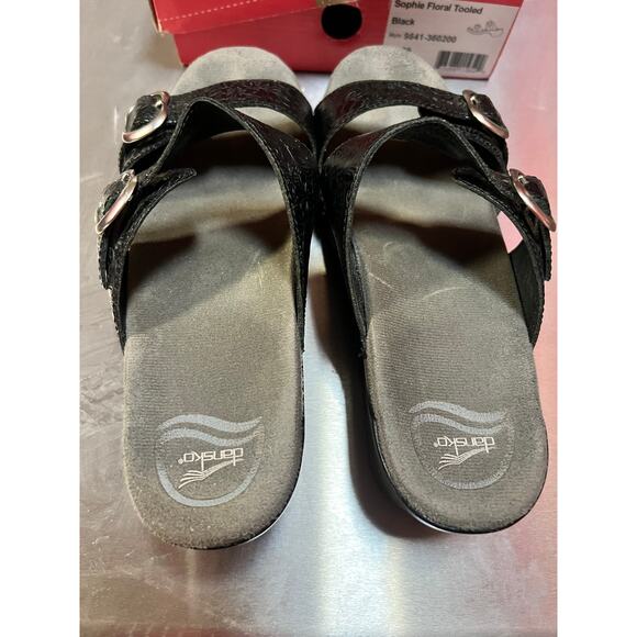 Dansko Sophie Sandals Size 39 US 8.5-9 Black Floral Tooled Leather Comfort Shoes - Picture 5 of 9